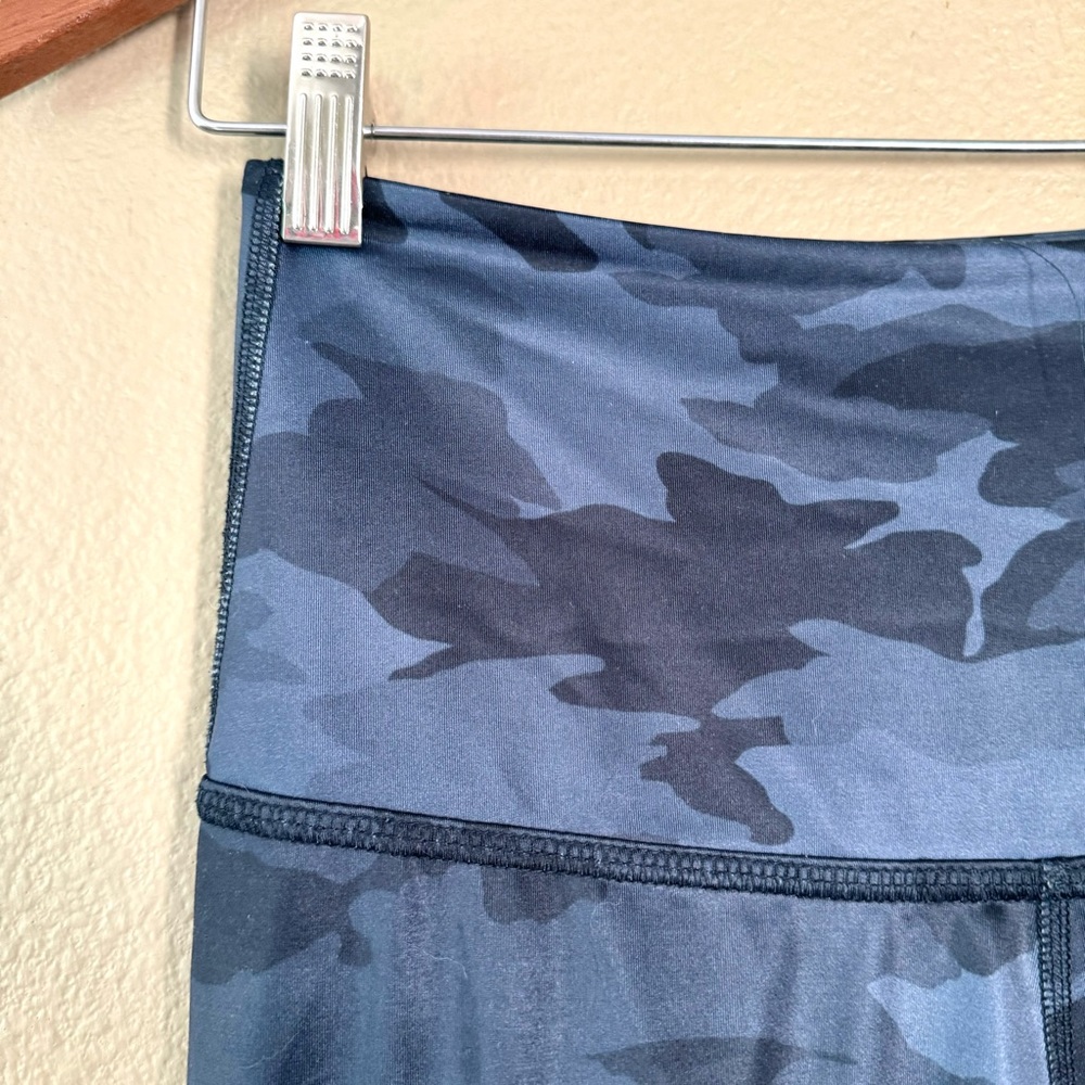 Beyond Yoga Lux High Waisted Camouflage Midi Leggings Blue Size Medium - Picture 3 of 9